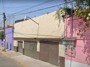 Casa en venta Calle 17 No. 48, Estado De Mexico, Nezahualcóyotl, Estado De México, México