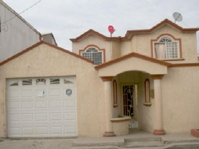 Casa en Venta en JARDIN DORADO Tijuana, Baja California