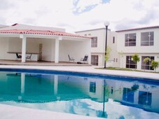 ¡Combinación Perfecta: En Venta Hermosa Casa con una ubicación privilegiada muy cerca de Cuautla, Morelos!
