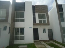 Se vende casa nueva en Irapuato Gto.2 niveles