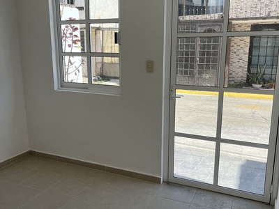 Casa en condominio en venta Avenida Santa Elena, Conj Piracantos, Toluca, México, 50017, Mex