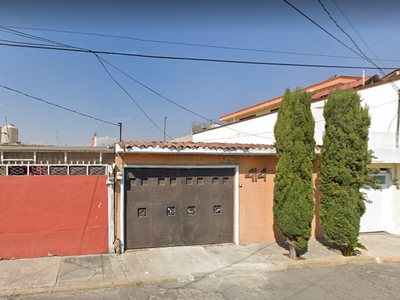 Casa en venta Calle Cenzontles 25, Mz 022, Parque Residencial Coacalco, San Francisco Coacalco, Estado De México, México