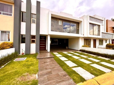 Casa en venta Calle Paseo Del Mayorazgo, Conjunto Hab Rancho San José, Toluca, México, 50210, Mex