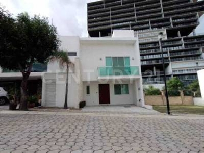 Casa en venta, Parque Cuernavaca, Lomas de Angelopolis