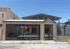 Casa en venta en los Portales, General Zuazua