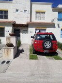 se vende casa en ciudad del sol, 3 recamaras, 2.5 baños, seguridad, oportunidad