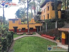 Venta o Renta de casa en condominio, Col. Del Bosque, Cuernavaca…Clave 4046