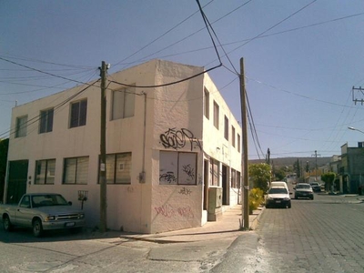 Querétaro, Vendo edificio en Col. Vista Alegre