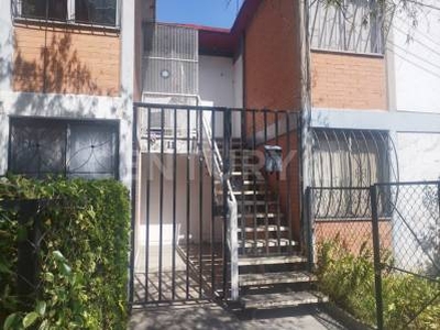 Venta Casa Duplex, Andador 42, Acueducto de Guadalupe, Gustavo A. Madero, CDMX..