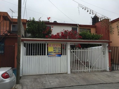 Casa en renta Ceiba 19, Habit. Valle De Los Pinos 1a. Sección, Tlalnepantla De Baz, Estado De México, México