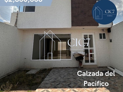 Casa en venta Calle Los Pinos, El Pacífico, Toluca, México, 50260, Mex