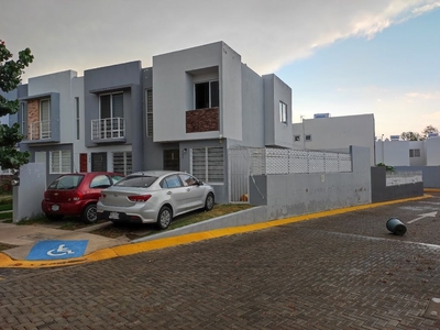 Casa en venta en fraccionamiento parques de tesistán, Zapopan, Jalisco