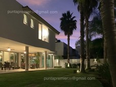 casa de lujo en venta en zapopan coto zotogrande andares puerta de hierro