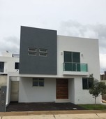 CASA EN VENTA EN VALLE IMPERIAL