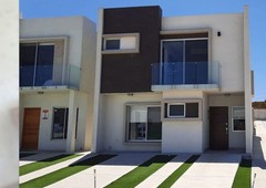 Se vende casa de 3 recámaras en Santa Fe, Valparaíso Residencial, Tijuana PMR925