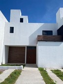 Se Vende Casa en Grand Juriquilla , Jardín y Opción Ampliar 4ta Recamara, T.192m