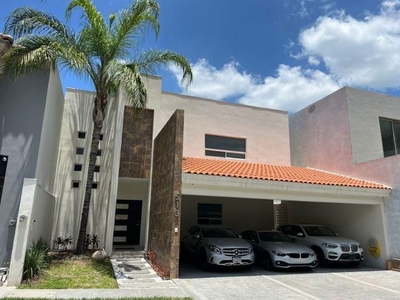 Casa en venta en Privada Calandria, Monterrey