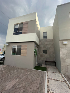 Casa En Venta En El Marques Queretaro Sauce