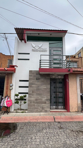 Casa En Venta Fracc Privado Pátzcuaro Para Hogar / Oficina