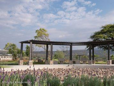 Terreno En Fraccionamiento Con Arroyos Naturales+senderismo Querétaro