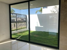 Casas en venta - 180m2 - 4 recámaras - Lomas de Angelópolis - $4,800,000