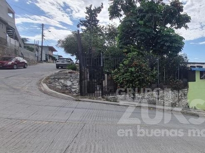 Casa en Venta en esquina en colonia anexa del Rio en Tijuana B.C.