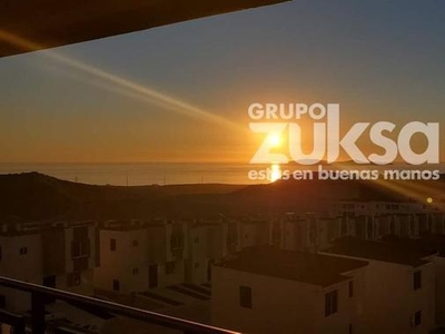 ¡Se vende casa, vista panorámica desde la terraza y gran patio en Viñas del mar!