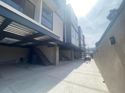 VENDO TOWNHOUSE HERMOSA VISTA A LA CACHO A 7 MINUTOSDE LA LINEA INTERNACIONAL DE SAN YSIDRO