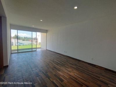 Epa Remodelado En Venta De 141.84 M² En Bosque Del Lago Cv 24 - 599