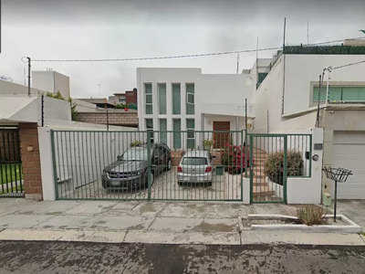 Remate Bancario; Casa En Venta En Colinas Del Cimatario, Queretaro