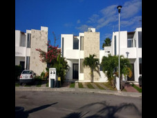 Doomos. Gran casa en Bahia Dorada, Quintana Roo.