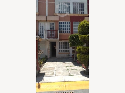 Casa de 4 recámaras y 3 baños en Héroes Tecamac