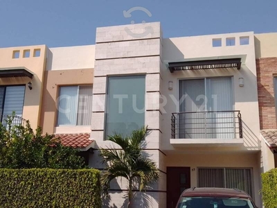 Casa en Renta, condominio, Lomas de Jiutepec.