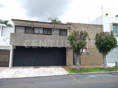 Casa en venta zona Las Animas, para uso de ofic...
