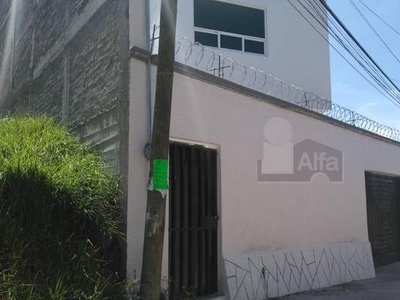 Casa sola en venta en San Miguel Tlaixpan /