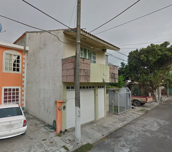 Casa En Remate Bancario En Laguna Real, Veracruz. (65% Debajo De Su Valor Comercial, Solo Recursos Propios, Unica Oportunidad) -ekc