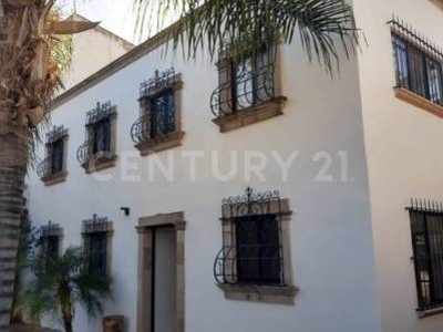 Casa en Renta en Canteras de San Javier, Paseos de la Cantera 111 DE 300 mts