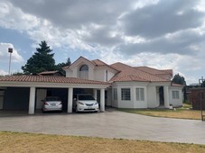 3 recamaras en venta en fraccionamiento la asunción metepec