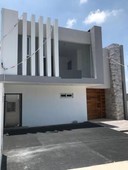 VENTA DE HERMOSA CASA EN LOMAS DE JURIQUILLA