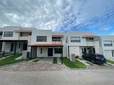 casas en venta - 180m2 - 4 recámaras - santiago de querétaro - 5,415,640