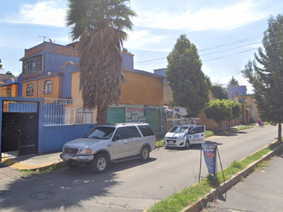 Casa en condominio en venta Colinas De La Antigua, Unidad San Buenaventura, San Buenaventura, Estado De México, México