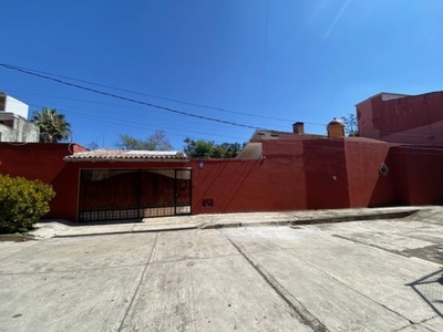 Magnífica Propiedad de 2 Casas en Venta