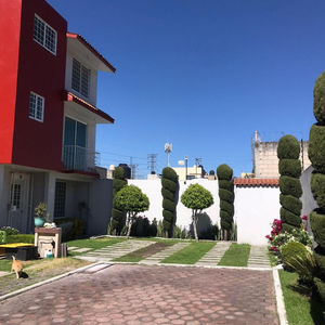 Casa En Venta En Privada, Col. San Juan Buenavista, Toluca.