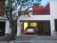 casa en venta frente a parque col puerta de hierro zona monterrey nuevo león