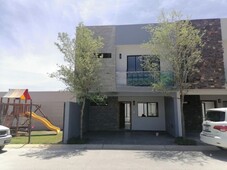 Casa nueva 3 niveles Boreales Zapopan $5,200,000