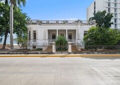 hermosa mansión con la mejor ubicación de mérida en venta, o asociarse.