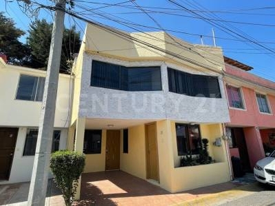 Casa en Condominio en Renta en la Colonia Los Cedros en Metepec