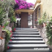En Venta, Casa en una agradable privada con seguridad, centros comerciales en Huixquilucan