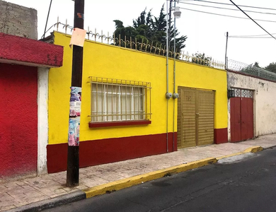 Casa Duplex En Renta. Col. Santa María Malinalco.