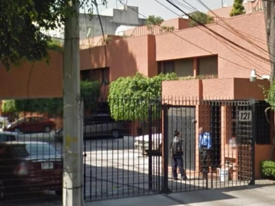 Inmejorable Remate Bancario, Casa A La Venta En Del Valle Centro. No Creditos